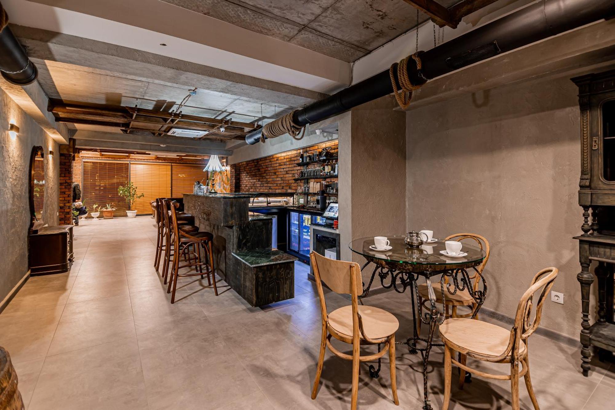 Ivy Hotel Тбилиси Экстерьер фото